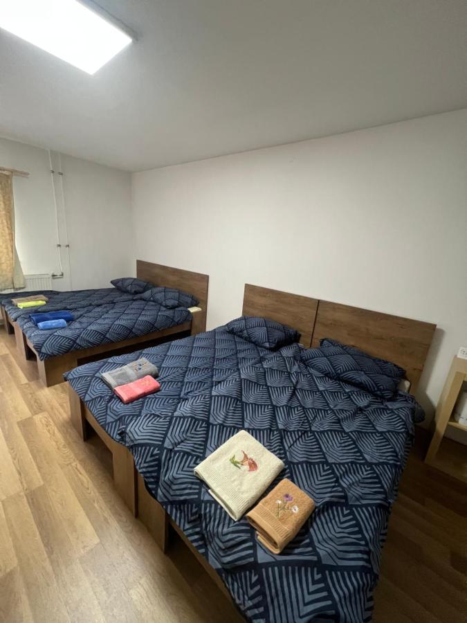 Jo Minosegu Lakasok Kivalo Kozlekedes Mellett Appartement Boedapest Buitenkant foto